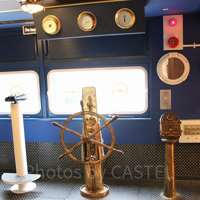 キャプテンズルーム8階のエレベーターホール