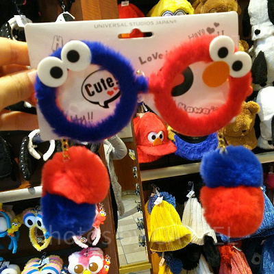 エルモとクッキーモンスター伊達眼鏡(アクセ付き）/ユニバーサルスタジオストアで撮影