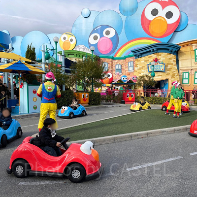 エルモのリトルドライブは子どもだけで運転！