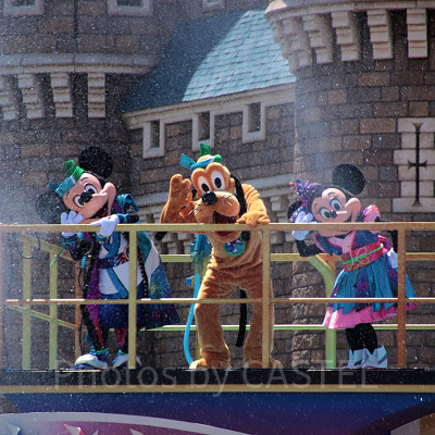 ミッキーたちと一緒に清涼ショーを楽しもう！