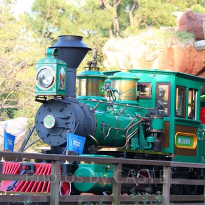 ディズニーランドを楽しもう