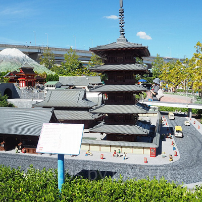 普段は綺麗なミニランドも台風が来ると壊れてしまう時も……