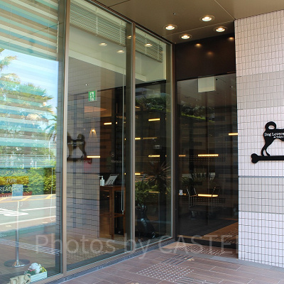 ドッグフレンドリールーム宿泊者専用のエントランス