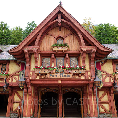 「ファンタジーランド・フォレストシアター」の外観