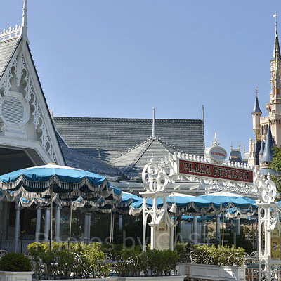 プラザパビリオン・レストラン外観