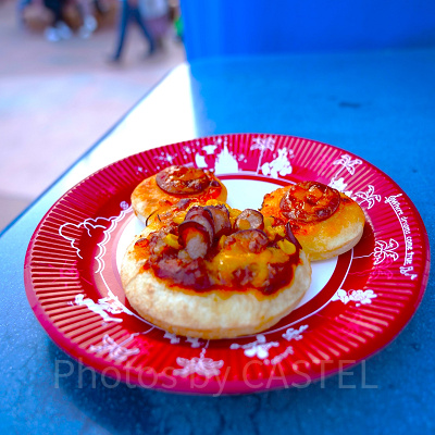 ディズニーシーの食べ物：ミッキーピザ