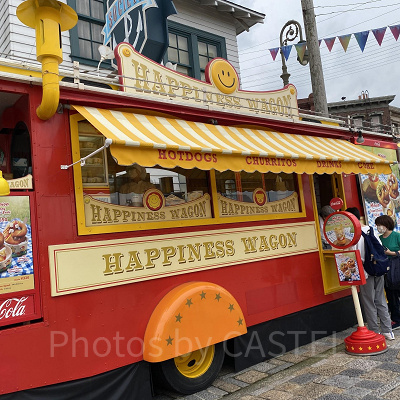 フードマーケットのフードカート／USJ