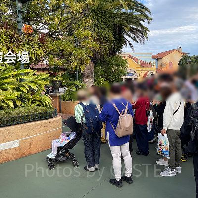 ディズニーランドのステージ外の自由席