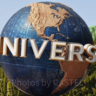 USJ入口にあるグローブ