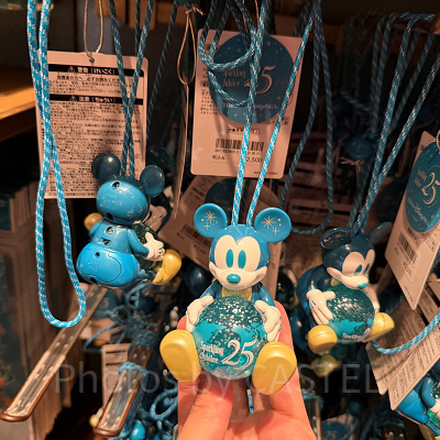 光るおもちゃ(ディズニーシー25周年グッズ)