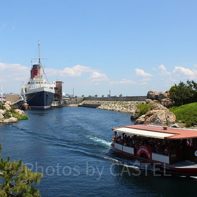 トランジット・スチーマーラインでパークを一周