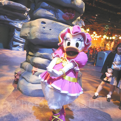 マーメイドラグーンでデイジーとグリーティング