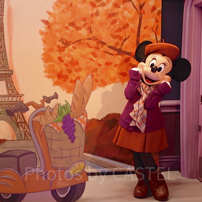 ソーシャルディスタンスを保ったグリーティング