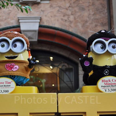 ハロウィン限定ポップコーンバケツ／アイラブティム（左）、ブラックキャットミニオン（右）