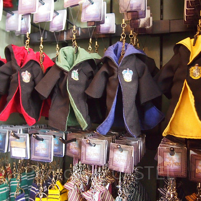 ハリーポッター魔法魔術学校ローブストラップ