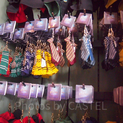 ハリーポッターネクタイ＆マフラーストラップ