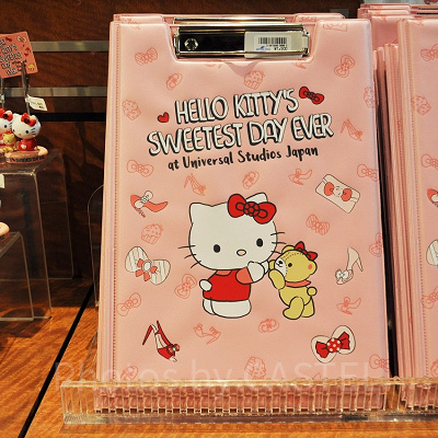 ハローキティ「Hello Kitty’s Sweetest Day Ever」バインダー