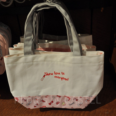 ハローキティ「Hello Kitty’s Sweetest Day Ever」トートバッグ裏側