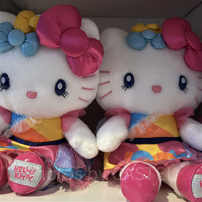 ハローキティぬいぐるみ