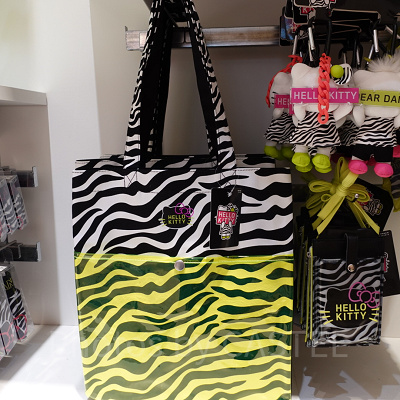 ハローキティ　トートバッグ