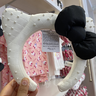 ハローキティ 白×パールカチューシャ