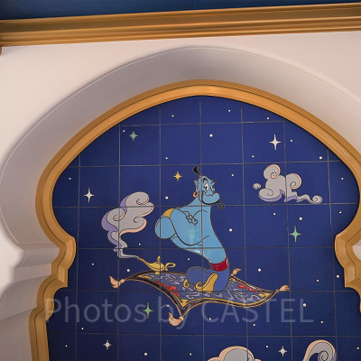 ジャスミンのフライングカーペットのスタンバイ列の隠れミッキー