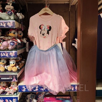 香港ディズニー20周年「ミッキー&フレンズ・グランドセレブレーショングッズ」:ミニーのシャツ&スカート