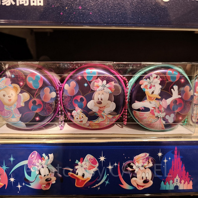 香港ディズニー20周年「ミッキー＆フレンズ・グランドセレブレーショングッズ」：ポーチセット