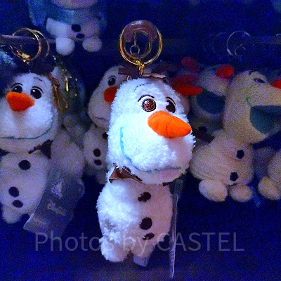 香港ディズニーアナ雪グッズ：オラフのふわふわキーチェーン