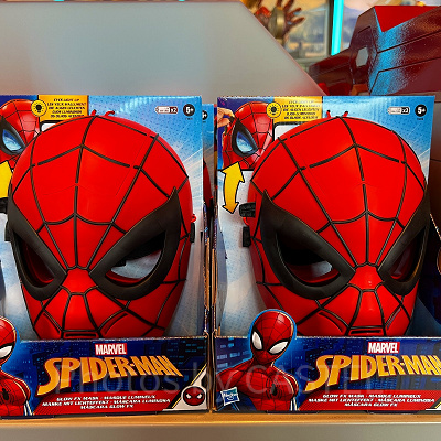香港ディズニーマーベルグッズ:クラシック版スパイダーマンのマスク