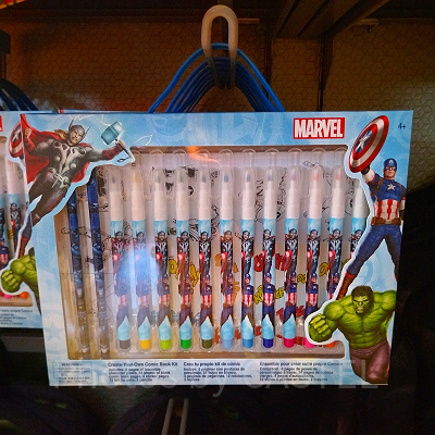 香港ディズニーマーベルグッズ：カラーペンセット