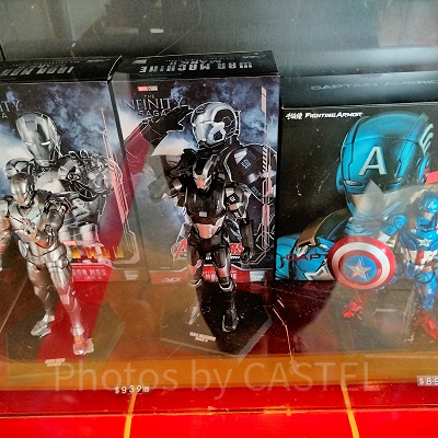 香港ディズニーマーベルグッズ:ダイキャストフィギュアスタンド