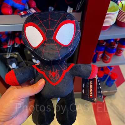 香港ディズニーマーベルグッズ：マイルス版スパイダーマンのマスコット