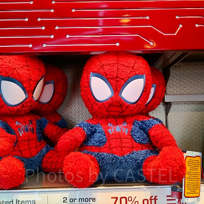 香港ディズニーマーベルグッズ:スパイダーマンのふわふわぬいぐるみ
