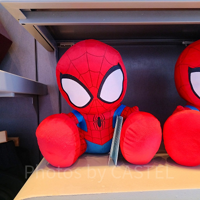 香港ディズニーマーベルグッズ：スパイダーマンのぬいぐるみ（M）