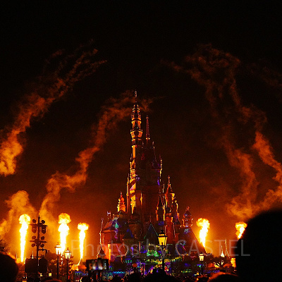 香港ディズニー夜のキャッスルショー：モーメンタスの圧巻の演出