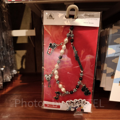 香港ディズニー20周年DAICHI MIURAコラボグッズ：スマホストラップ