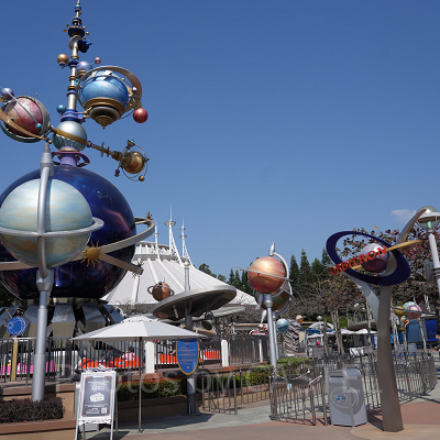香港ディズニーランドのアトラクション:オービトロン