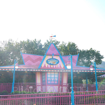香港ディズニーランドのアトラクション:香港ディズニーランド鉄道