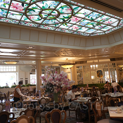 香港ディズニーランドのレストラン：プラザ・イン