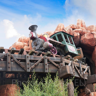 ディズニーランドの象徴的なアトラクション