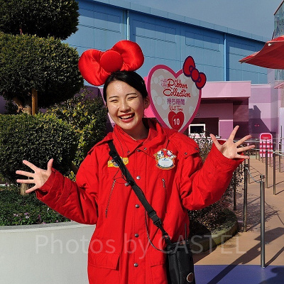 迷子になったらクルーに声をかけて助けてもらいましょう