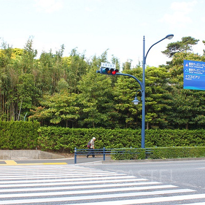 まっすぐ歩いていくと突き当りになります