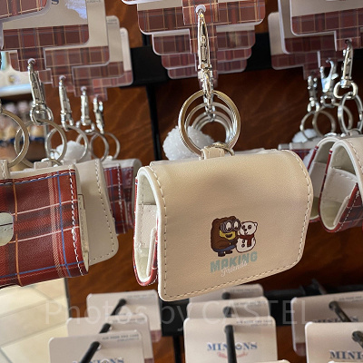 ボブとティムのAirPods Proケース/USJクリスマスグッズ2022