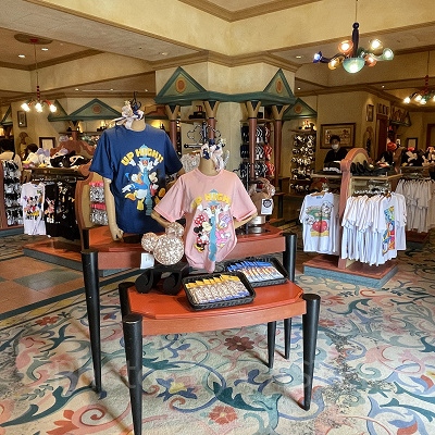 フィガロズ・クロージアー店内