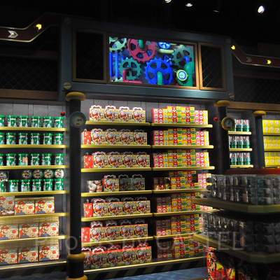 ワンナップ・ファクトリーの店内