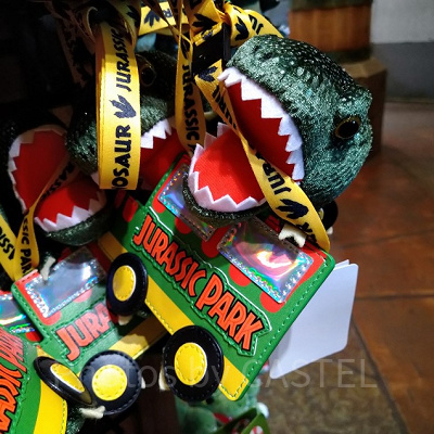 ジュラシックパークぬいぐるみパスケース