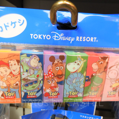 ウッディ―柄も入っているカドケシセット