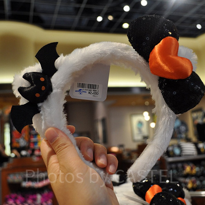 「KOWAKAWA　HALLOWEEN」ハローキティのブラックリボンカチューシャ