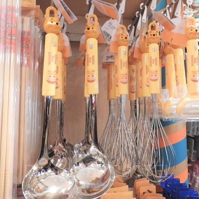 お玉、泡だて器、皮むき器